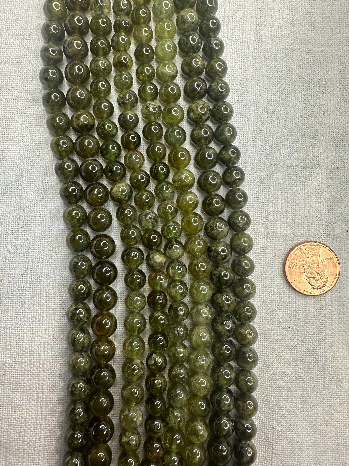 green garnet round 8mm AAA grade 16"strand