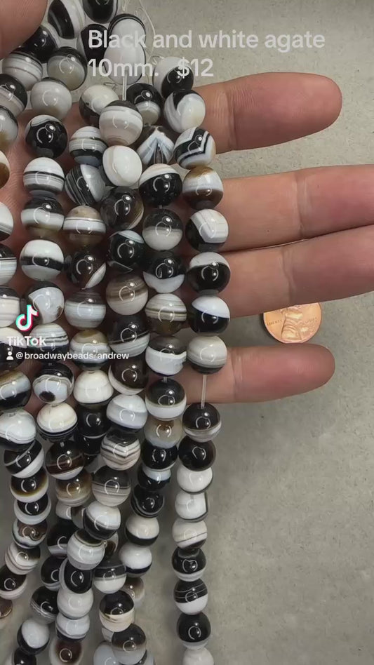 black and white agate round banded 10mm 16"strand